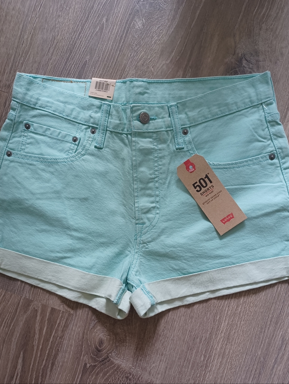 NWT Levi's 501 Mint Green Rolled-Hem Jean Shorts